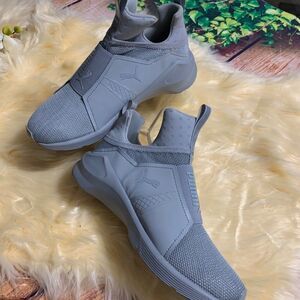 PUMA FIERCE CORE CROSS TRAINER SNEAKERS